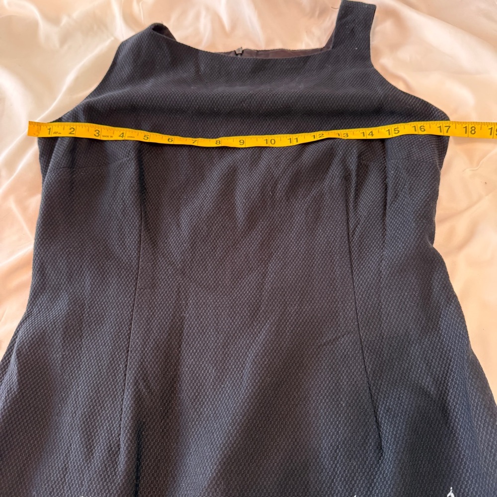 Laundry By Shelli Segal Shift Dress Navy With Embroidered Flowers Sleeveless 12 - Picture 5 of 6